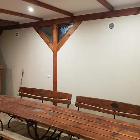 Шале Dom Pod Wierzbami *